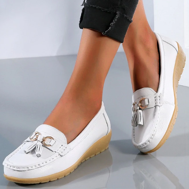 Women Flats Ballet Shoes Cut Out Leather Breathable Moccasins