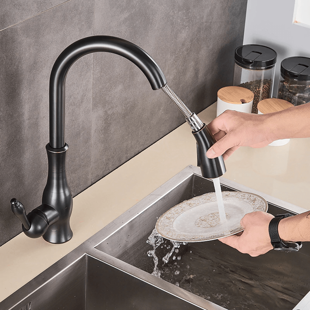 Single-Hole Kitchen Faucet With Pull Out Spout