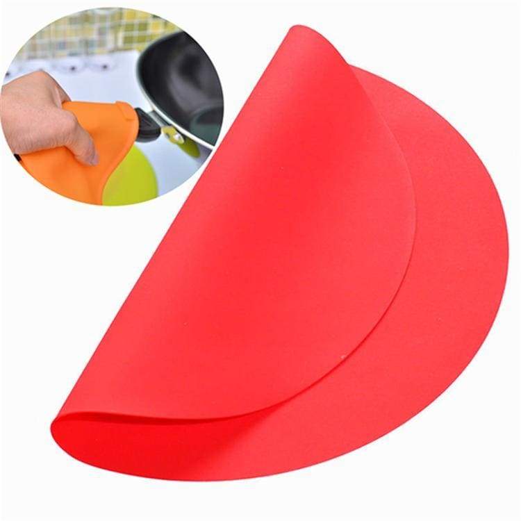 BPA Free Round Microwave Safe Non Stick Silicone Mat in Red