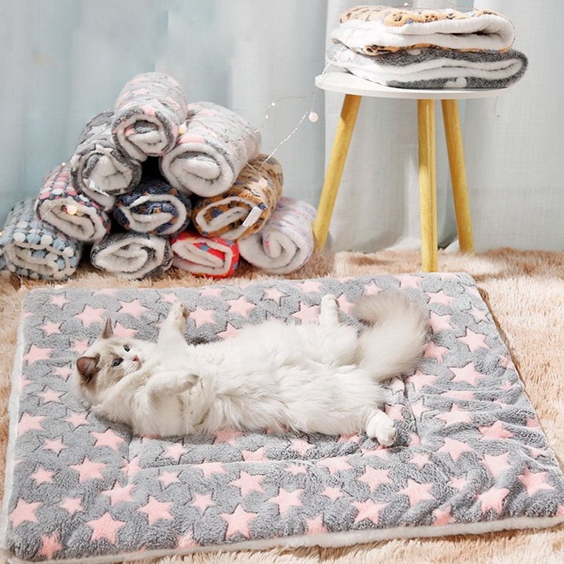 Thick and Soft Smooth Flannel Pet Blanket Mat